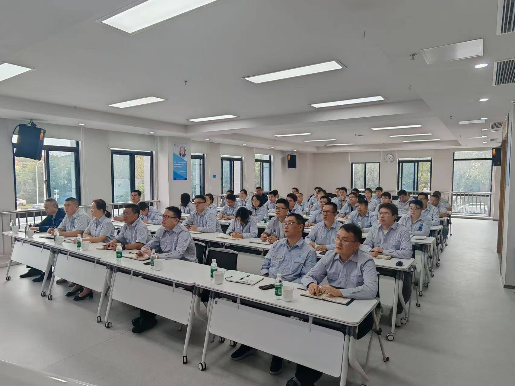 21728954812_.pic.jpg 21728954812_.pic.jpg